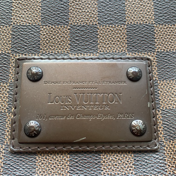 Authentic Louis Vuitton Men Messenger Shoulder Bag - Picture 6 of 10